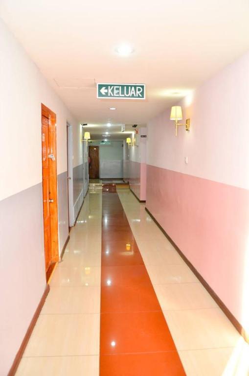 J &J Hotel Kota Kinabalu Eksteriør billede